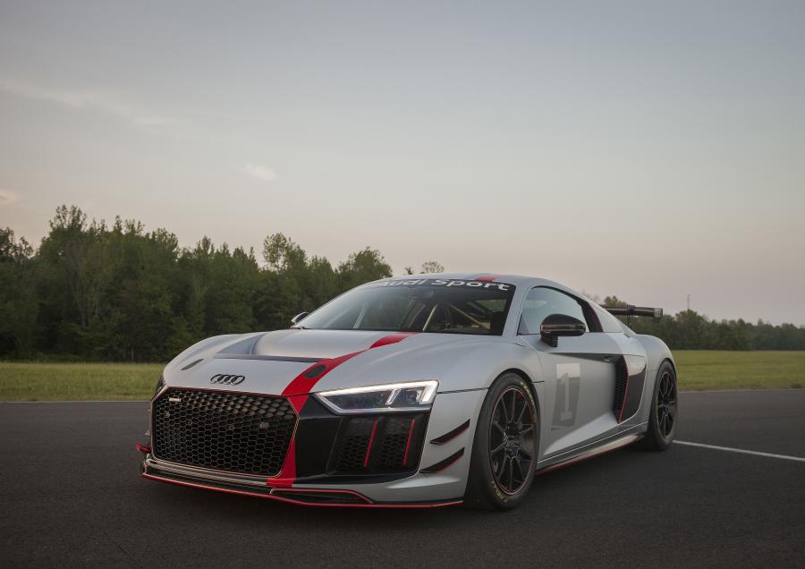  Audi R8 LMS GT4 2017 года  (фото 26 из 37)